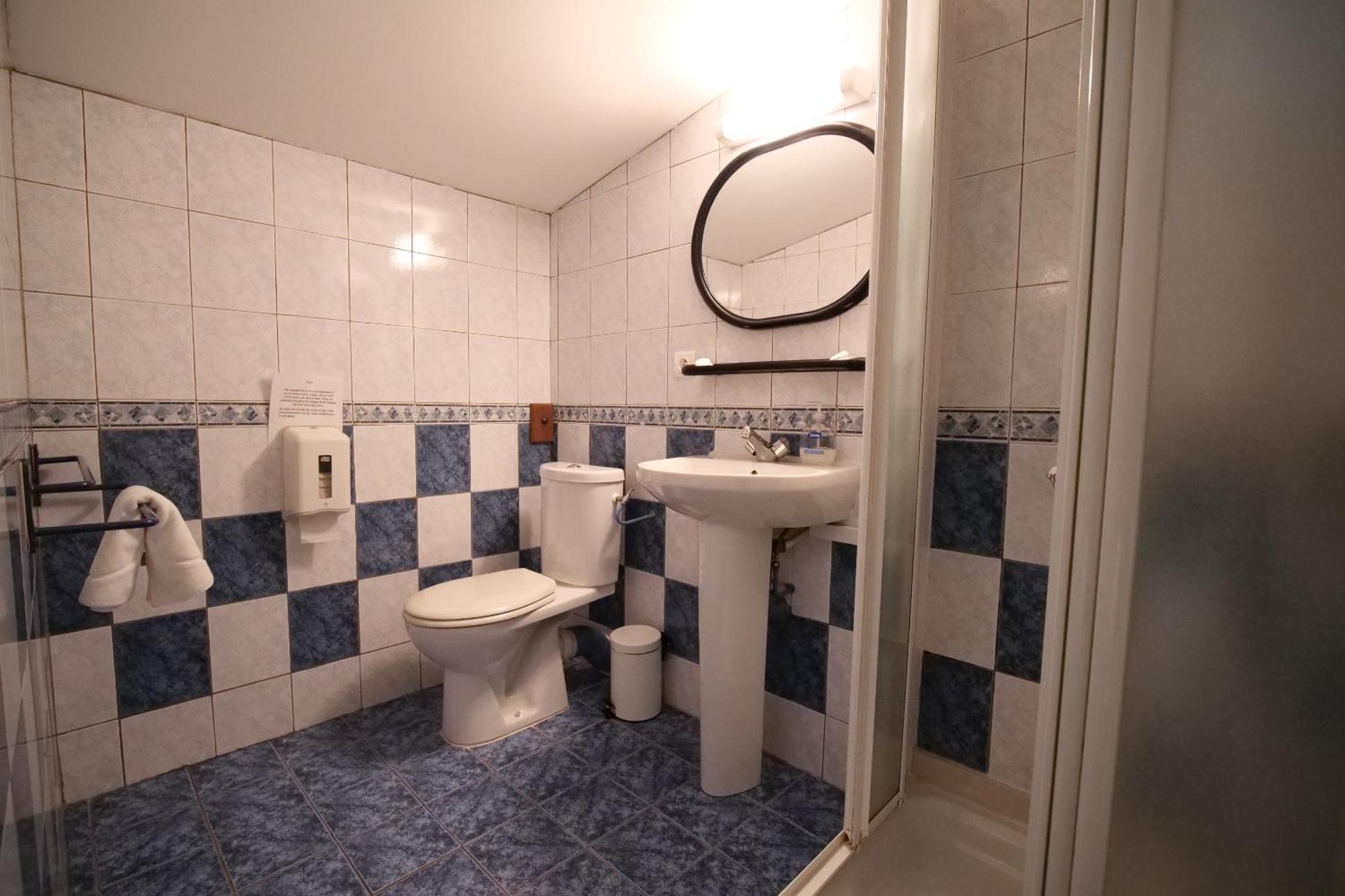 Auberge Trabenia Аскен Стая снимка